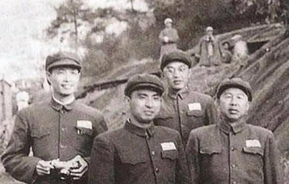 中国人民志愿军在司令员兼政委彭德怀的带领下的辉煌历程，彭德怀带领中国人民志愿军辉煌历程回顾