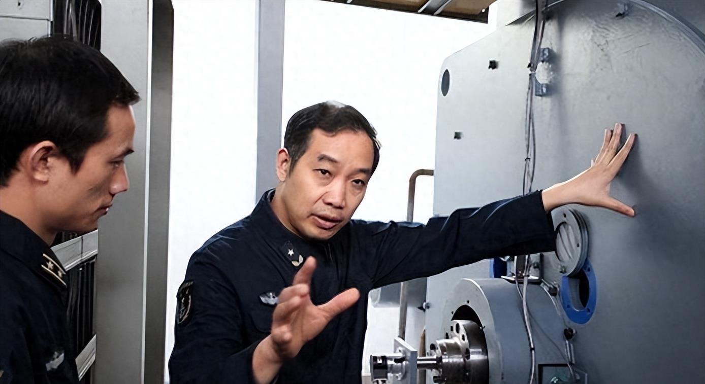 福特号航母，揭秘其所属舰队及全球影响力，揭秘福特号航母所属舰队及其全球影响力