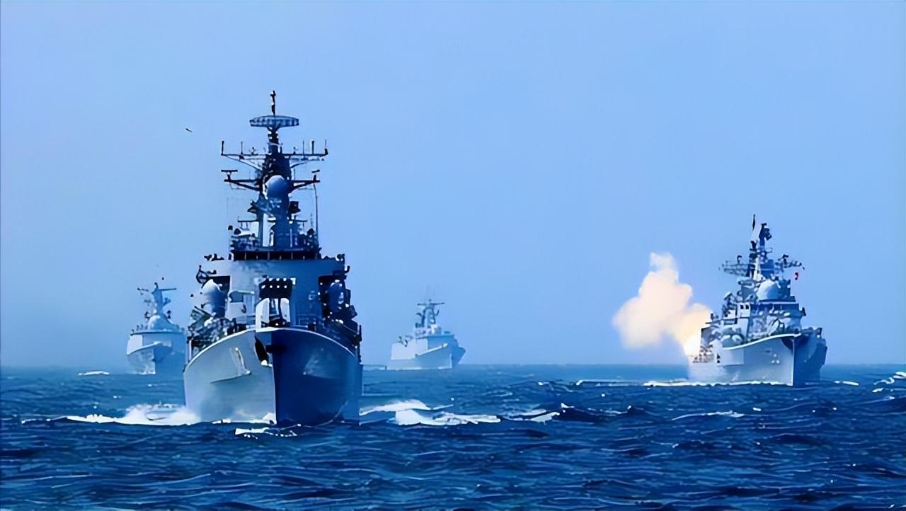东海实弹演习，展示力量，捍卫和平，东海实弹演习展示力量，坚决捍卫和平
