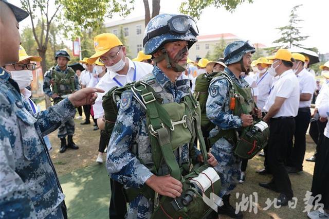 黄陂空降兵部队的所属军及历史背景，黄陂空降兵部队的所属军及其历史背景概述