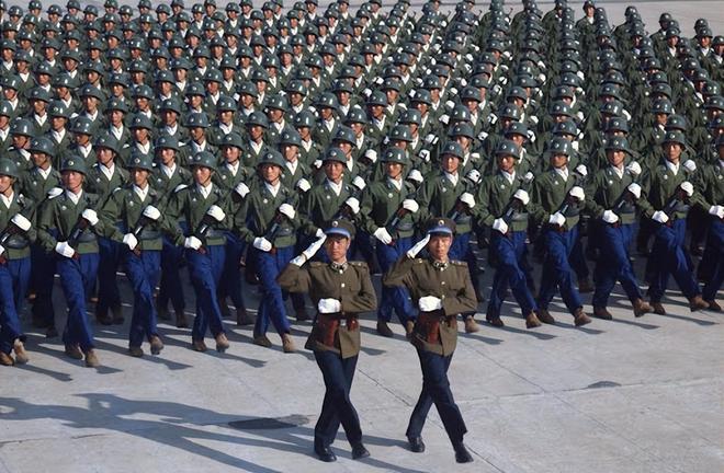 2019国庆阅兵正步视频，展现大国风采与军队力量，大国风采与军队力量，2019国庆阅兵正步视频展现震撼瞬间