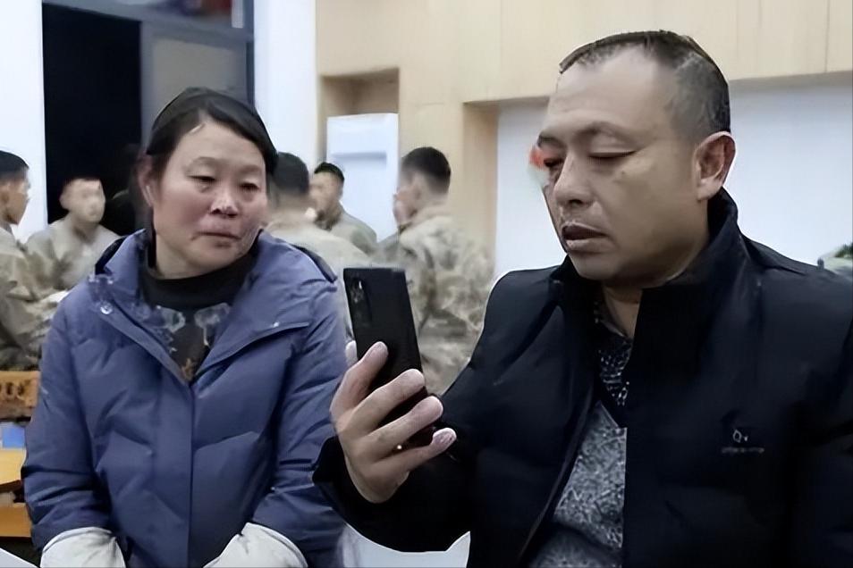 肖思远女友合照图片，探索背后的故事与情感纠葛，肖思远女友合照背后的情感纠葛与故事探索