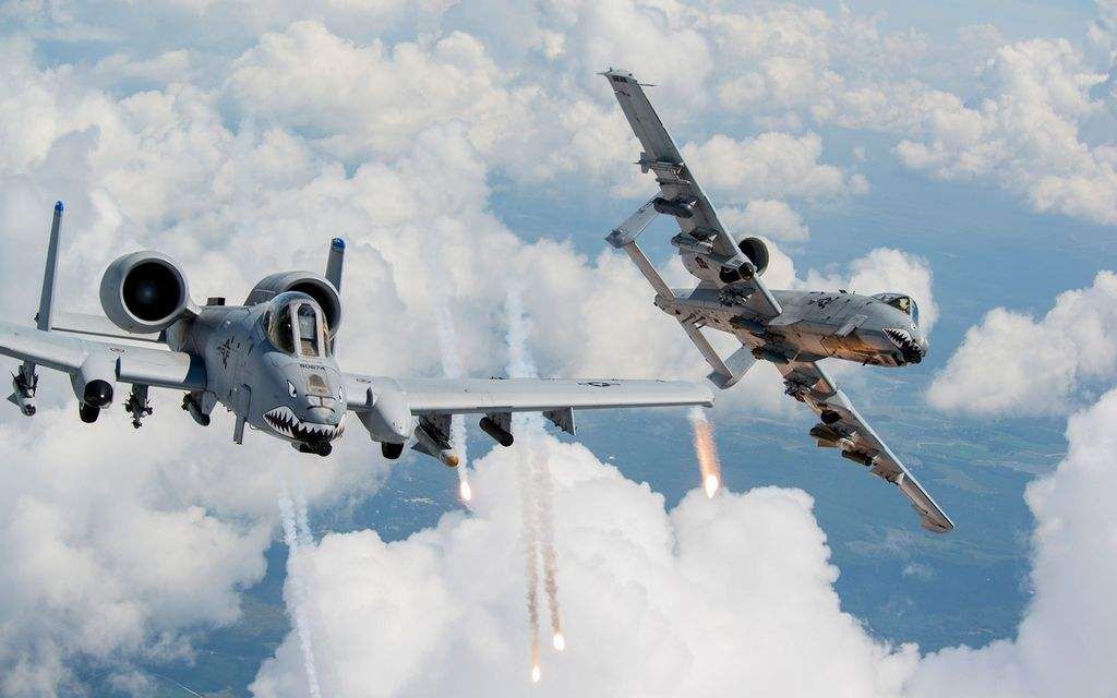 揭秘A-10攻击机全挂载武器的威力与战略价值，A-10攻击机全挂载武器威力揭秘与战略价值探究