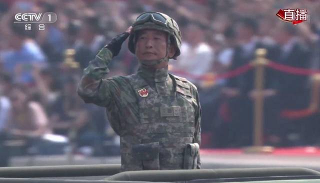国庆70周年大阅兵，将军领队的荣耀时刻，国庆70周年大阅兵，将军领队的荣耀瞬间