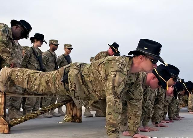美国大兵的装备，尖端科技与先进战斗力的完美结合，美国大兵尖端装备，科技与战斗力的完美融合