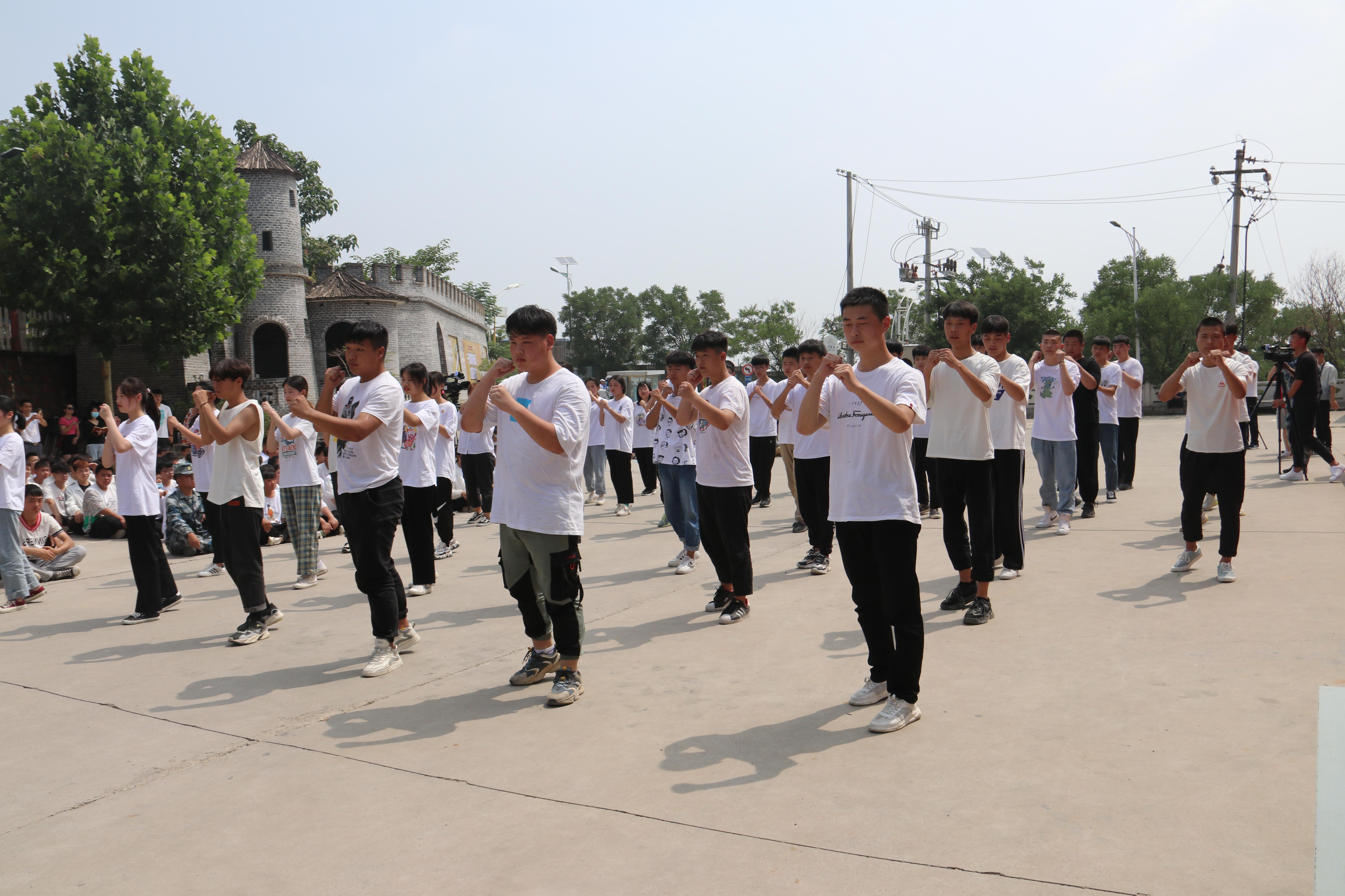 胜利日大阅兵，抗战支前模范乘车方队闪耀阅兵场，胜利日大阅兵，抗战支前模范乘车方队亮相阅兵场