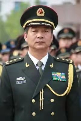 驻港部队少将姜乃元简介，驻港部队少将姜乃元简介，一位铁血军人的成长历程
