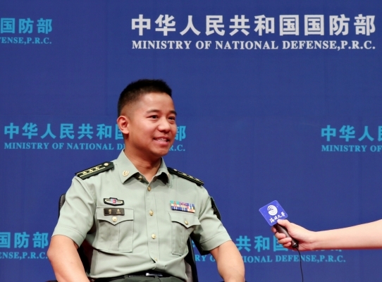 军事观察员刘晓非，职业生涯的轨迹与洞察，军事观察员刘晓非，职业生涯的轨迹与深刻洞察