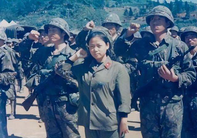 中国女兵在越南回忆录，中国女兵的越南回忆录，铁骨柔情，战火中的巾帼英雄