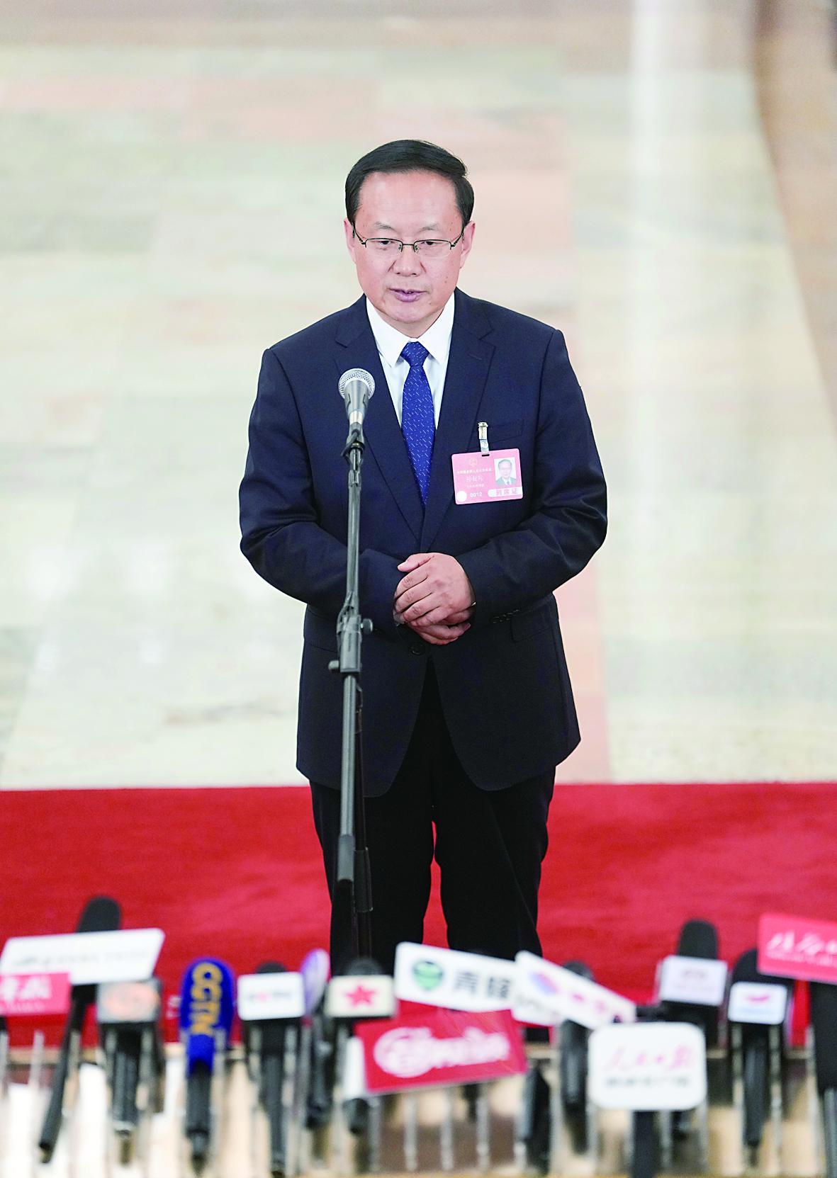 孙业礼，新闻发布会上的耀眼之星——一位杰出的新闻发言人与简介，孙业礼，杰出新闻发言人的闪耀之星与简介
