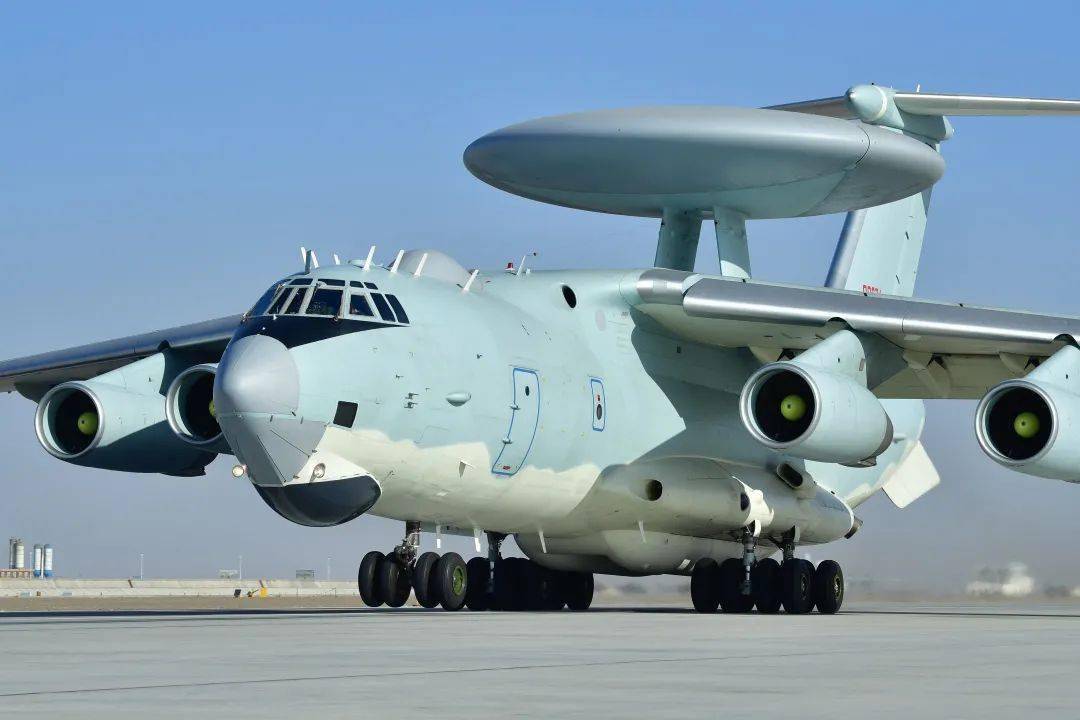 空警200三视图，探索中国新一代空中卫士的奥秘，空警200三视图揭秘，中国新一代空中卫士的奥秘探索