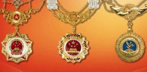 国家勋章，纯金打造还是另有玄机？，国家勋章，制作之谜，纯金还是另有工艺？