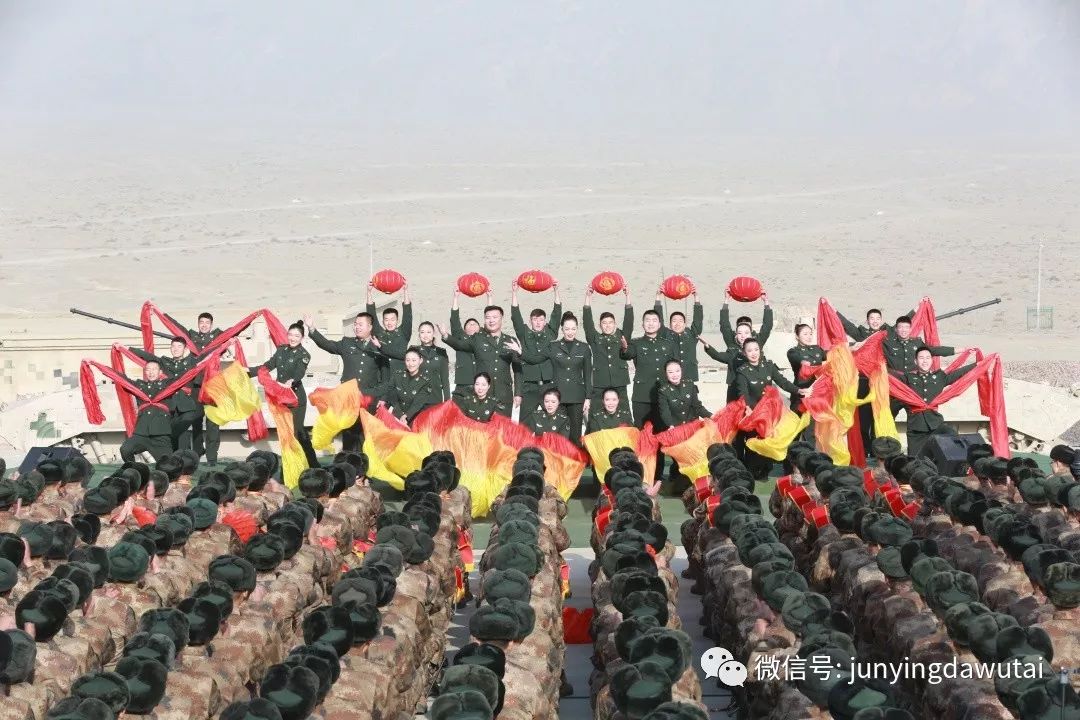 天山脚下的雄师步四师，历史、荣耀与传承，天山脚下雄师步四师，历史荣耀与传承之旅