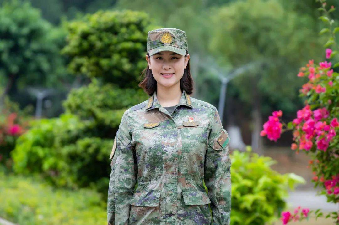 女兵李温柔的真名揭秘，女兵李温柔真名揭秘，探寻背后的故事