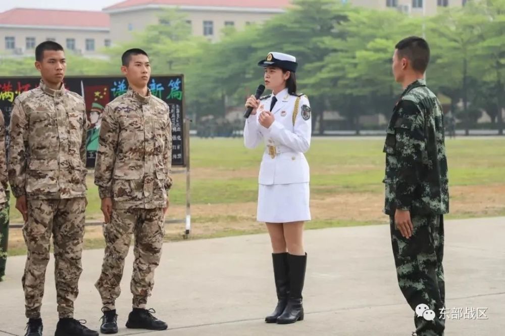 女兵参加阅兵的电影，荣耀与力量的展现，女兵阅兵荣耀，力量与风采的展现