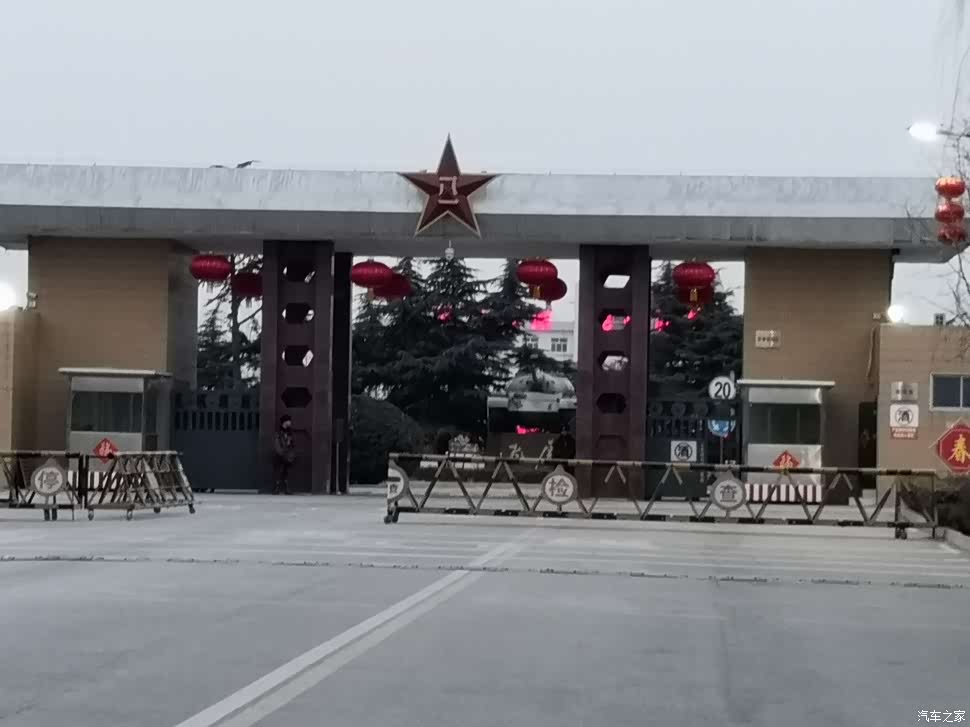 石岗军营门口图片大全，历史与现代的交汇点，石岗军营门口，历史与现代的交汇点图片集萃