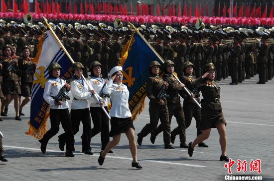 阅兵电影，回望历史，展望未来——纪念抗战胜利十五周年的影像记忆，阅兵电影回顾抗战胜利十五周年，历史与未来的影像记忆