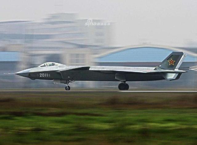 歼-20奉命腾飞，中国空中力量的崭新篇章，歼-20腾飞揭幕中国空中力量新篇章