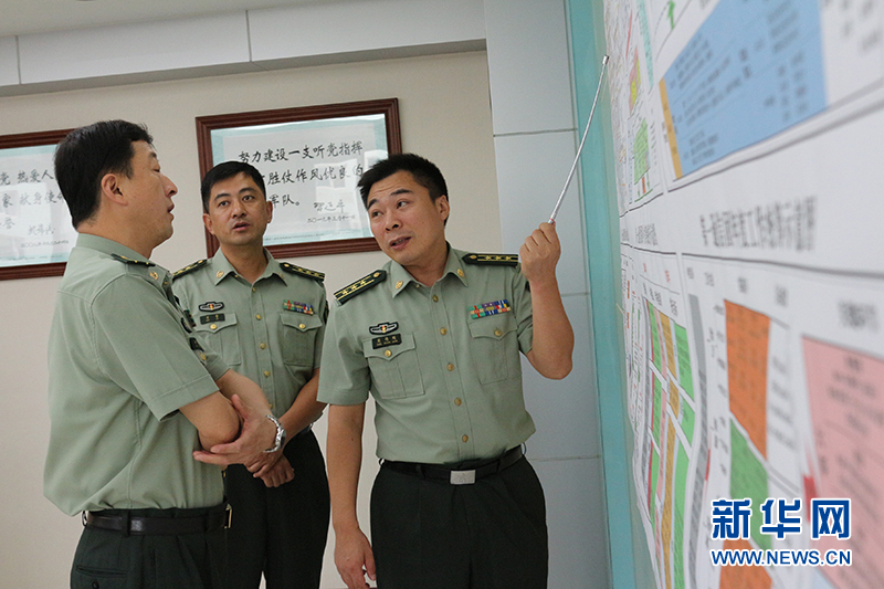 十四军通信团领导，引领通信技术前沿，铸就国防钢铁长城，十四军通信团领导引领前沿技术，铸就国防通信钢铁长城