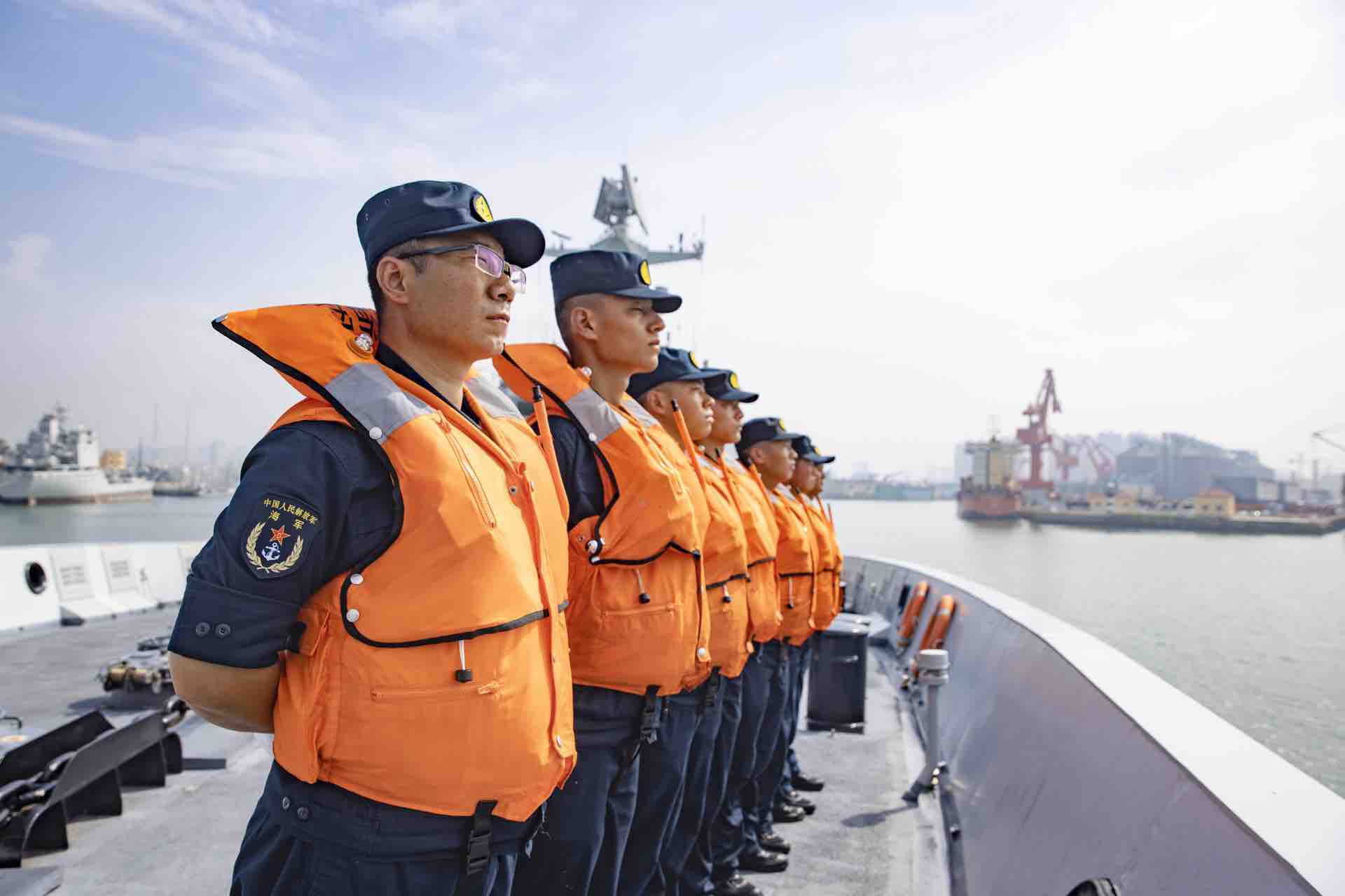 青岛海军防一支，守护海洋安全的钢铁长城，青岛海军第一防线，海洋安全的钢铁长城守护者