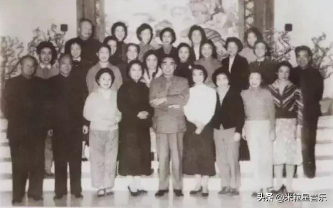 钢琴演奏下的志愿军军歌，一曲跨越时代的英勇旋律，跨越时代的英勇旋律，钢琴演绎志愿军军歌