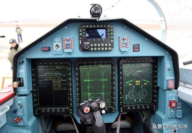 雅克-130教练机价格及其相关探讨，雅克-130教练机价格深度探讨