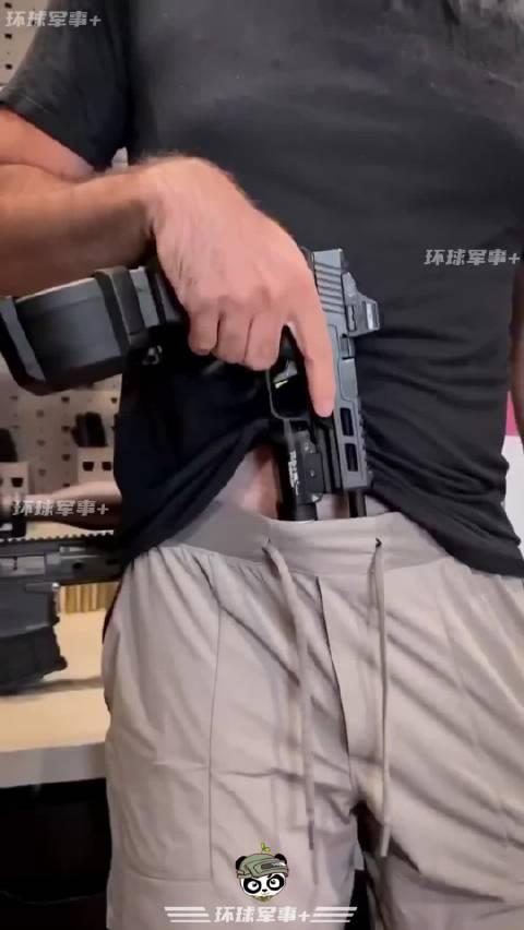 裤裆里的武器，一种难以忽视的力量象征，裤裆武器，不可忽视的力量象征