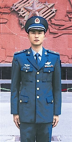 陆军服饰多样性，探究军队服装的演变与种类，陆军服饰多样性，军队服装演变与种类探究