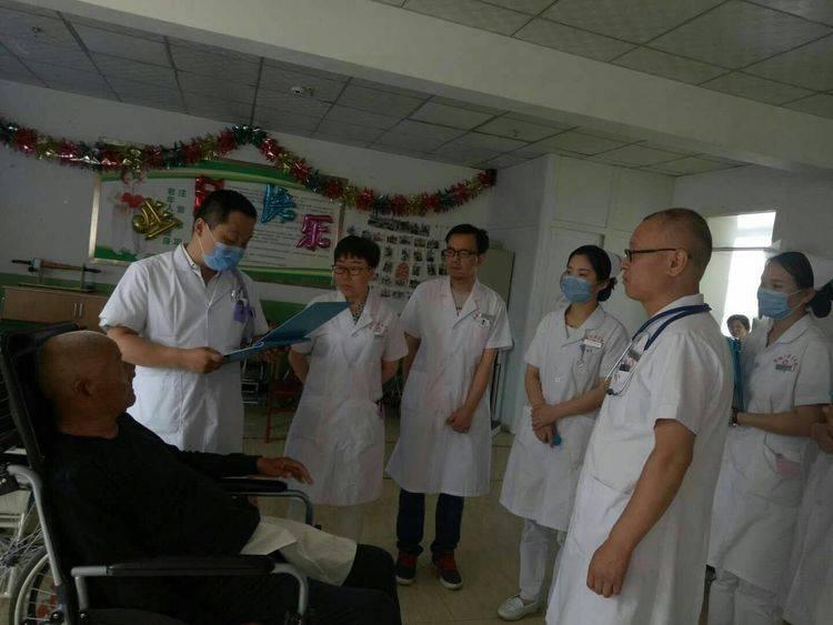 国际观察，政治失能与经济失衡的挑战与应对，国际观察，政治失能与经济失衡的挑战与应对策略