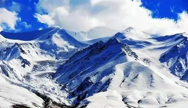 昆仑山剪影，追溯神秘与壮丽的自然史诗，昆仑山剪影，追溯神秘与壮丽自然史诗之旅