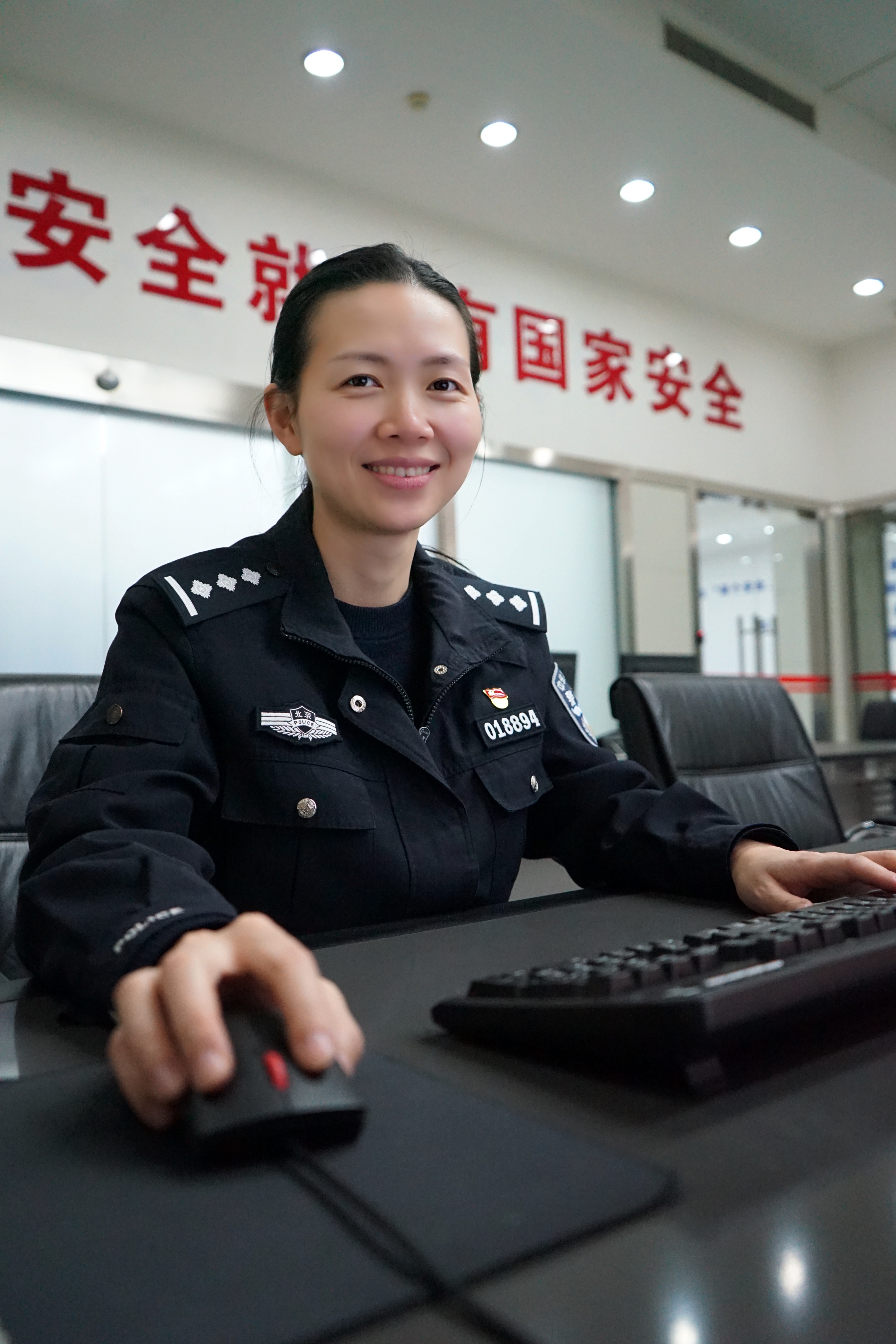 中国漂亮女民警图片，展现警界中的美丽与力量，警界之花，中国女民警的美丽与力量图片展示
