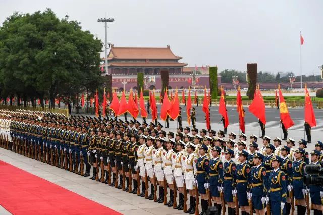 中国女兵队列表演，展现力量与荣耀的篇章，中国女兵队列表演，力量与荣耀的展现