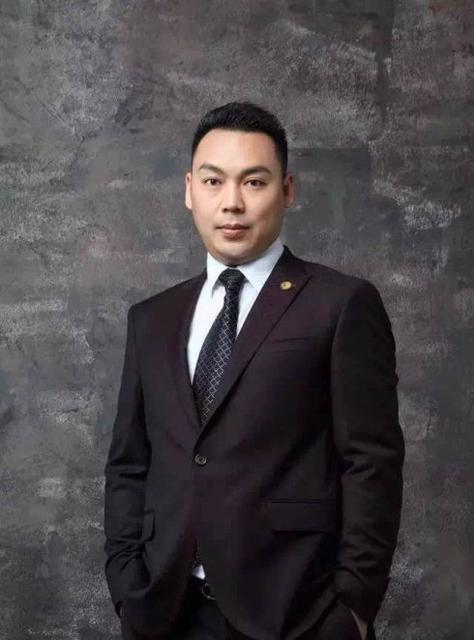 美国西部电影中的无名小子，英雄之路的探寻与解读，美国西部电影中的无名小子，英雄之路的探寻与解读之旅