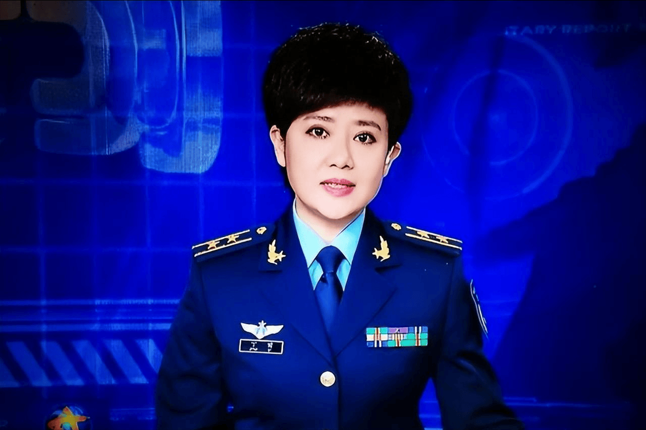 央视军事频道美女主持人，闪耀在军事领域的亮丽风景线，央视军事频道美女主持人，军事领域的璀璨明星