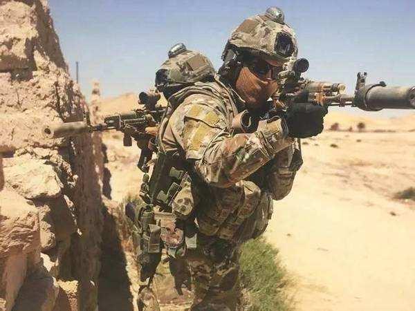 中国女特种兵在战场上的非凡勇气——生孩子挑战极限，中国女特种兵，战场上的勇气与生育挑战极限