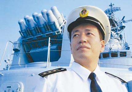 军舰舰长是什么级别？深入了解海军舰艇指挥官的地位与职责，海军舰艇指挥官揭秘，舰长的级别与职责地位解析