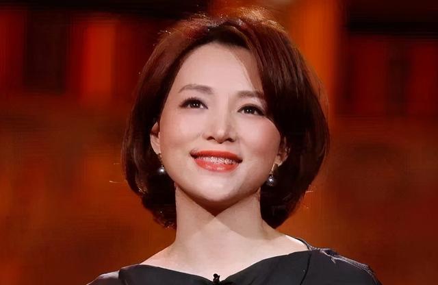 央视90后美女主持人——新生代力量的璀璨明珠，央视新生代璀璨明珠，90后美女主持人闪耀舞台
