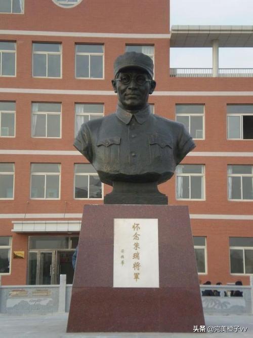 中国炮兵之父，朱德与他的炮兵传奇，朱德与中国炮兵之父的传奇故事