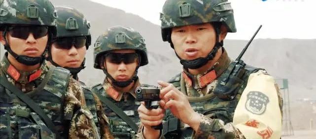 武警迷彩服种类及其特点，武警迷彩服种类与特点概述