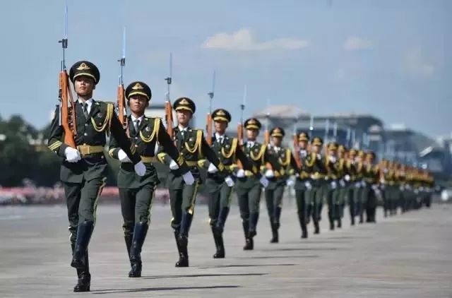 揭秘2019国庆阅兵式的震撼出场顺序，揭秘国庆阅兵震撼出场顺序，一睹盛况风采