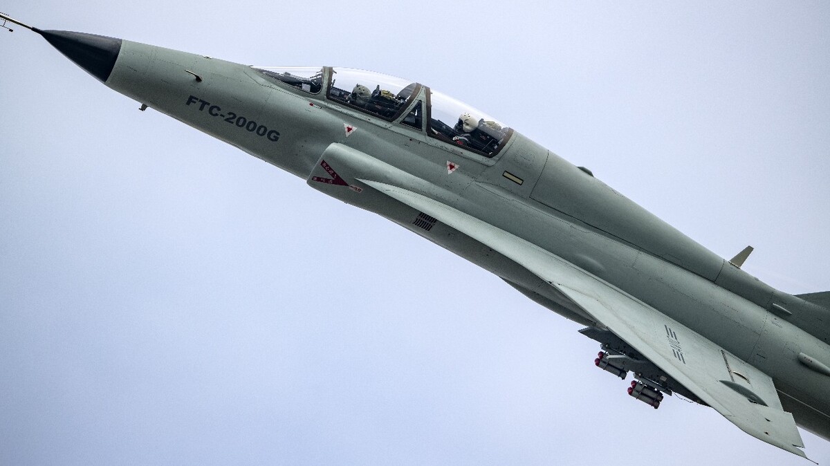 FTC-2000G战机，新时代的空中利刃，FTC-2000G战机，新时代空中利刃亮相