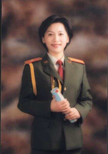 中央电视台七套节目军事女主持人，闪耀于荧幕的军旅之花，央视七套军事女主持人，荧幕上的军旅之花
