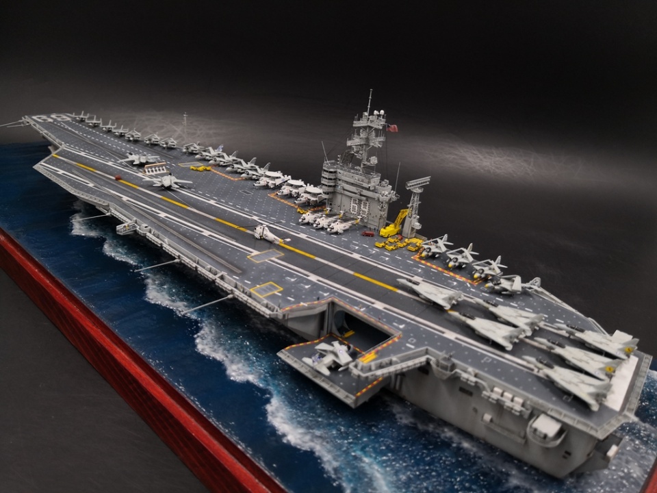 航空母舰模型英文，An Insight into Aircraft Carrier Models，Aircraft Carrier Models: An Insightful Exploration
