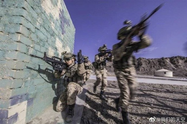 武警19式星空迷彩服，新时代军迷的新宠，武警19式星空迷彩服，新时代军迷的新宠选择
