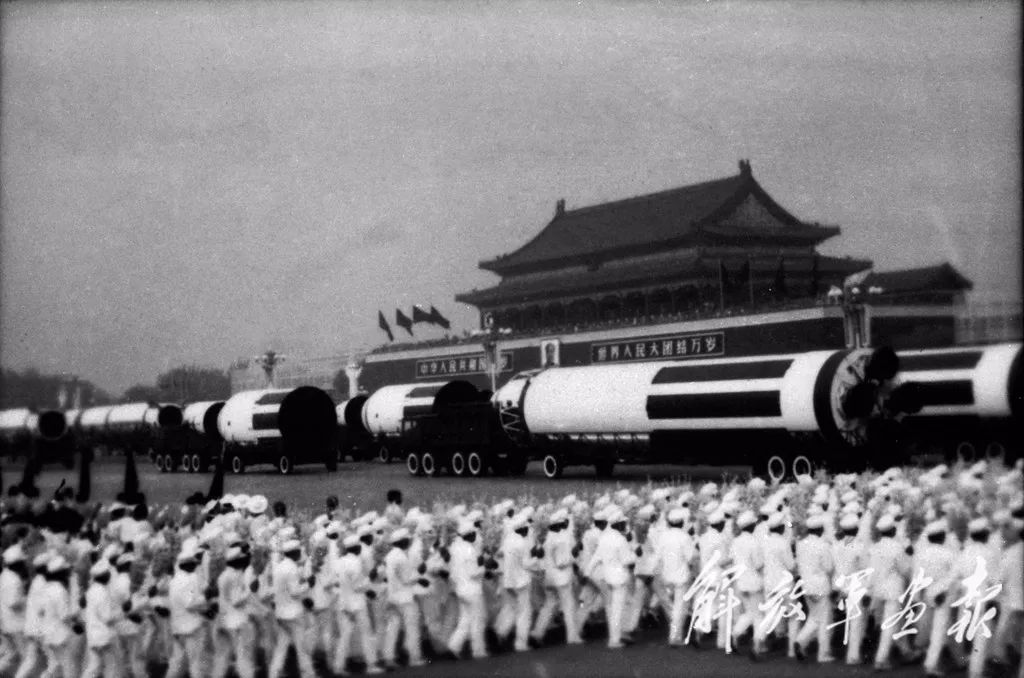 壮丽画卷，回顾2009大阅兵中的巨幅画像，壮丽画卷，回顾2009大阅兵中的巨幅画像风采