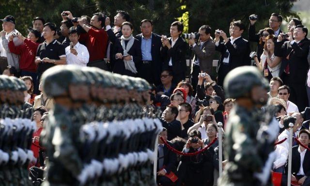 中国阅兵在外国的震撼与影响，中国阅兵震撼外国，展现大国影响力