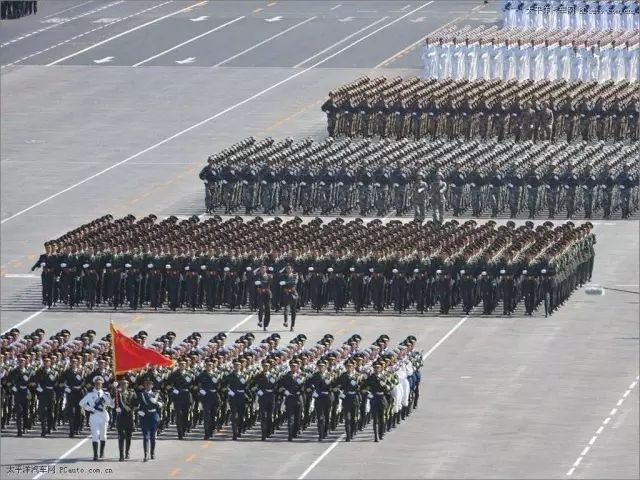 历年阅兵视频，大阅兵的历史与荣耀，历年阅兵回顾，历史与荣耀的展现
