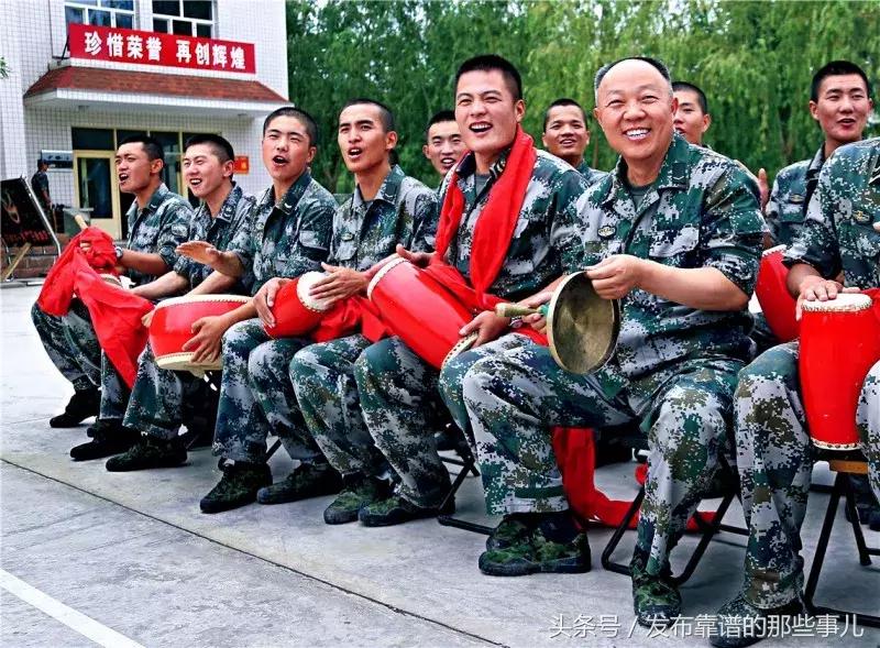 中国人民解放军军旗核心内容解析，中国人民解放军军旗核心内容深度解析