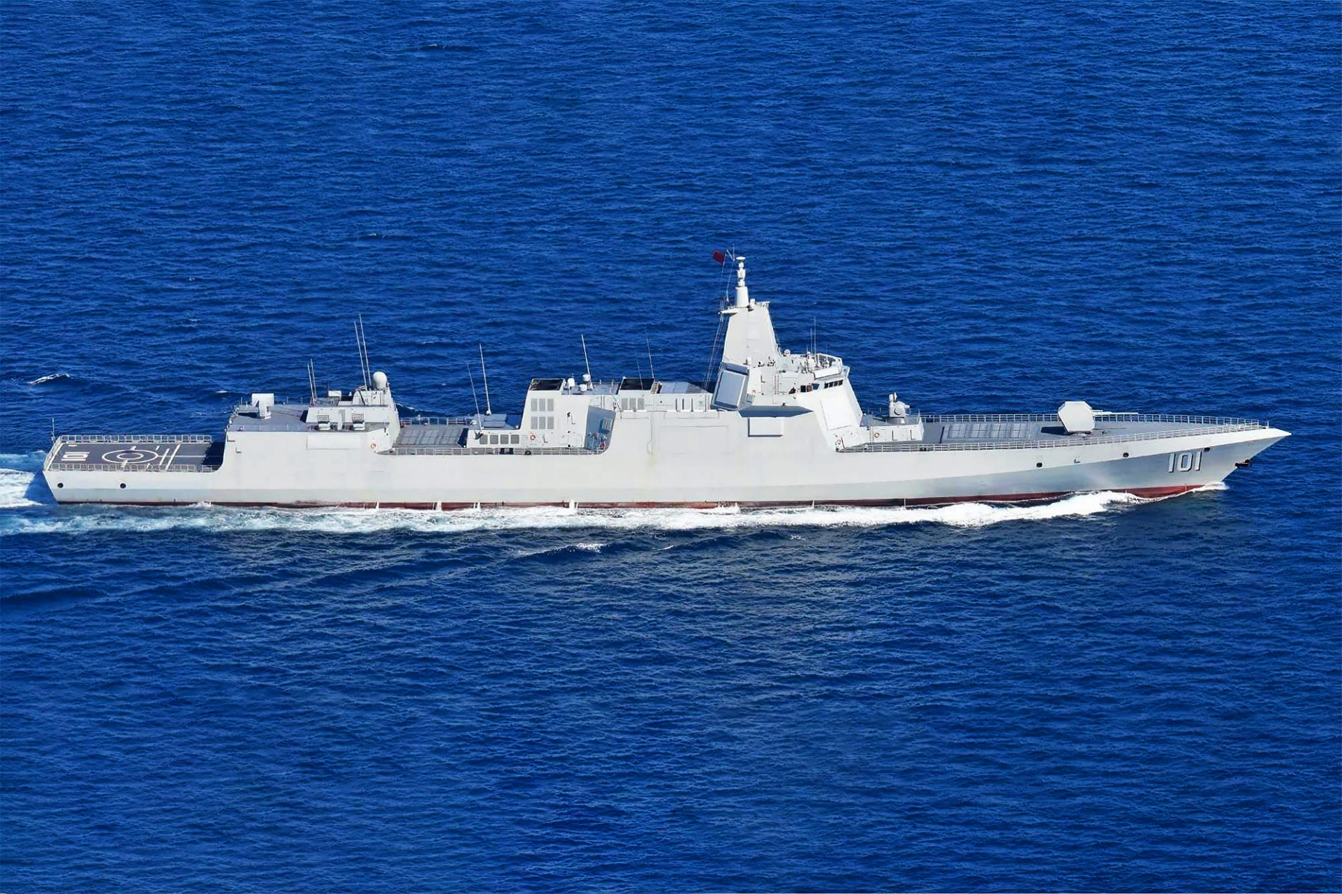 海军055驱逐舰，新时代的海上霸主，海军055驱逐舰，新时代的海上霸主崛起