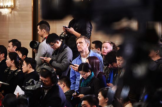 国际观察人士眼中的世界格局变迁，国际观察人士视角下的世界格局演变